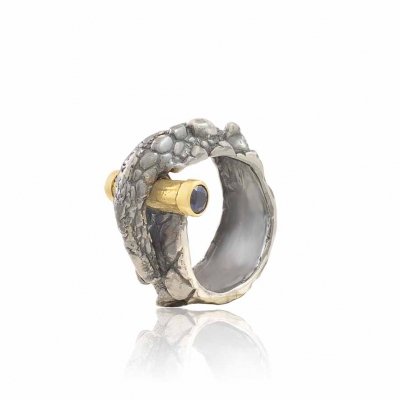 Серебряное кольцо BEAVERS с корундом 1296s_ox