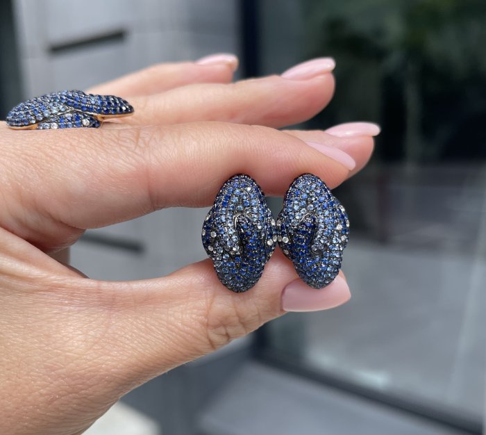 Серьги из золота с бриллиантом и сапфиром (Арт.e28628c_sr_glsa_sa_bj)