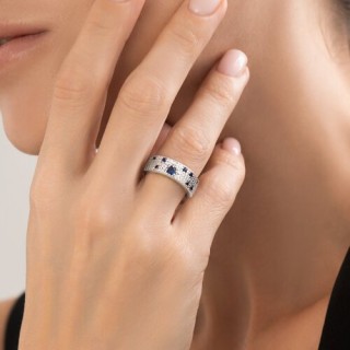 Кольцо из серебра с корундами и фианитами (Арт.88010078)