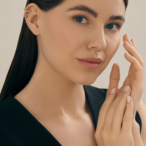 Серьга из серебра с фианитами (Арт.94170402)